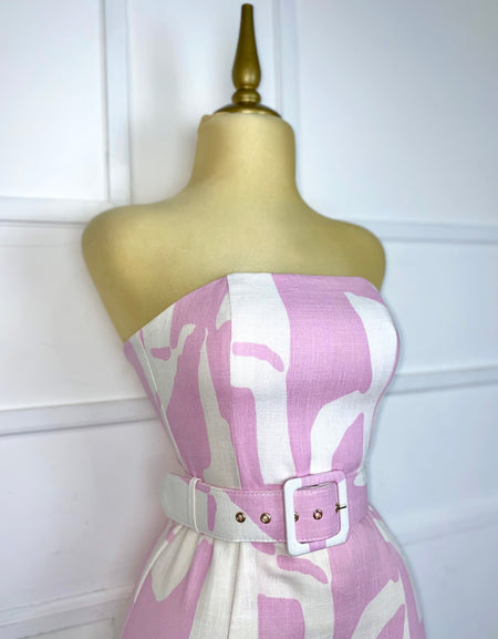 Jumper tipo lino con estampado rosa y cinto