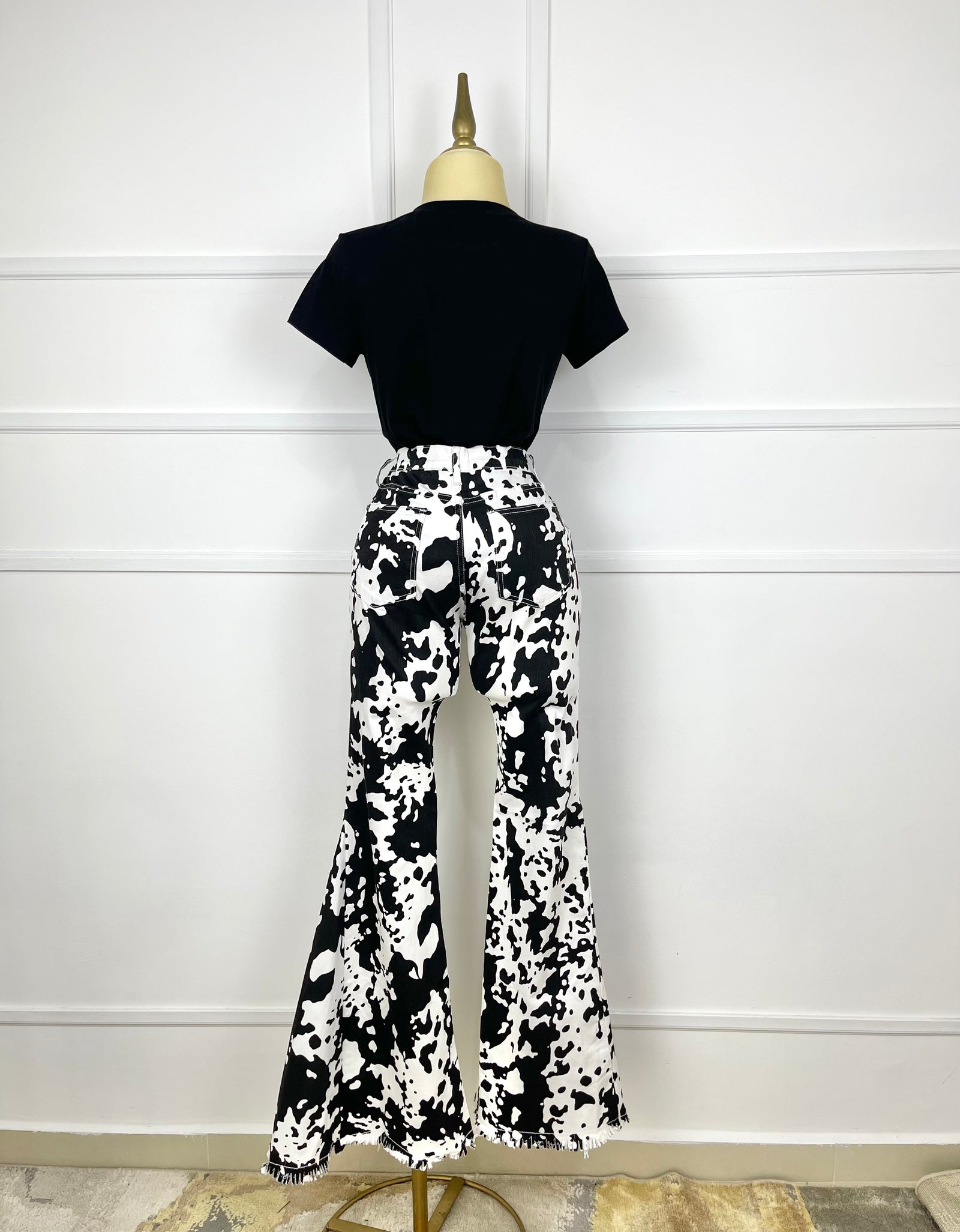 Pantalón vaquero con campana