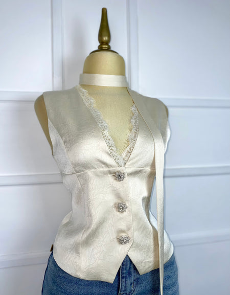 Blusa beige con pedrería