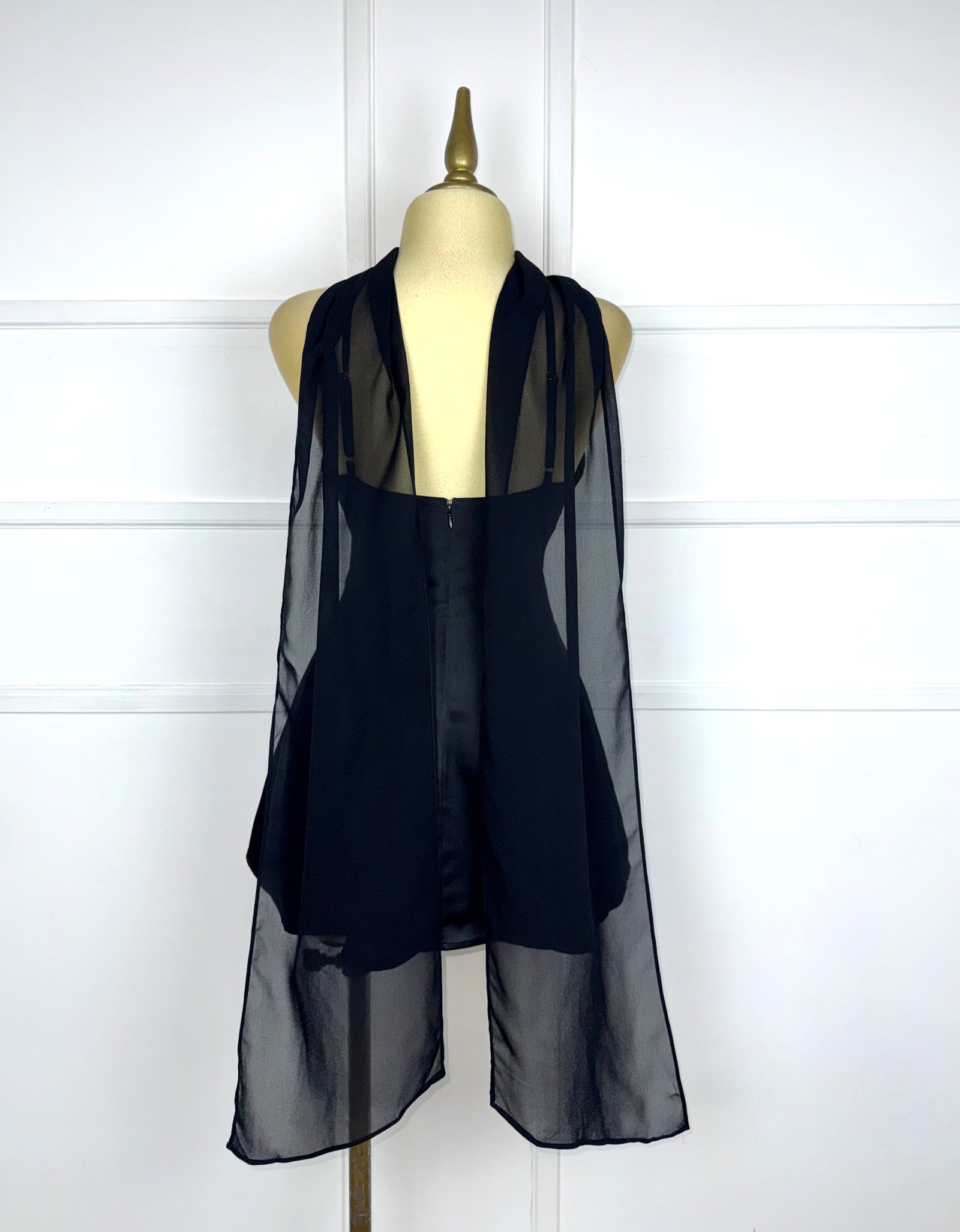 Vestido negro satín con listón