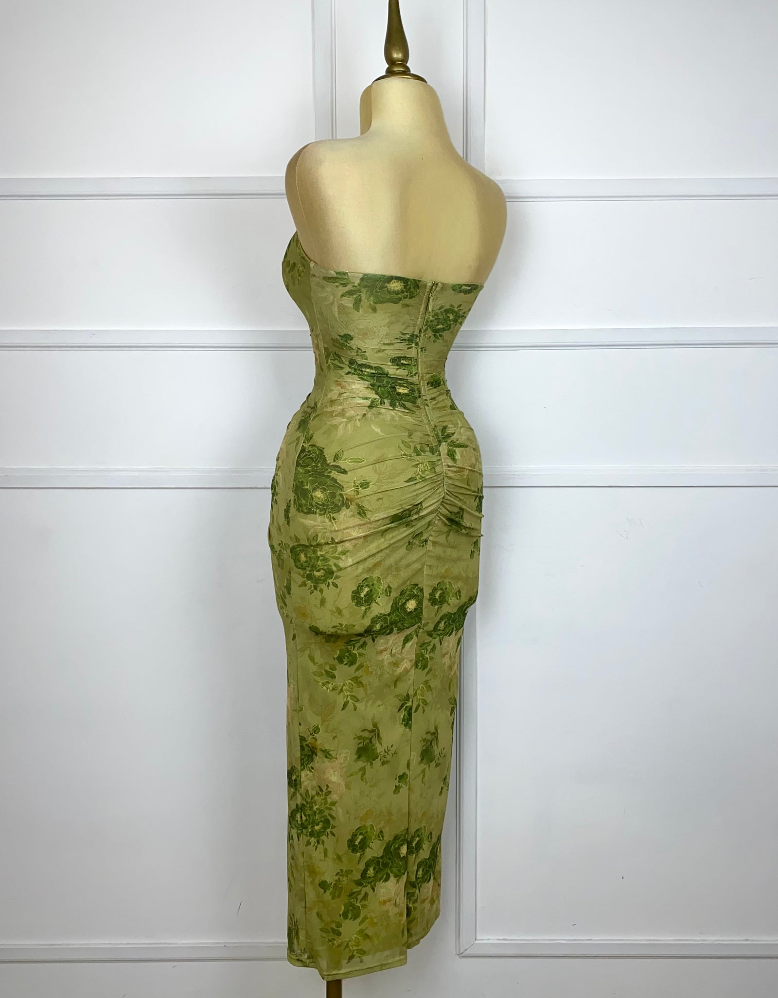 Vestido verde estampado strapless