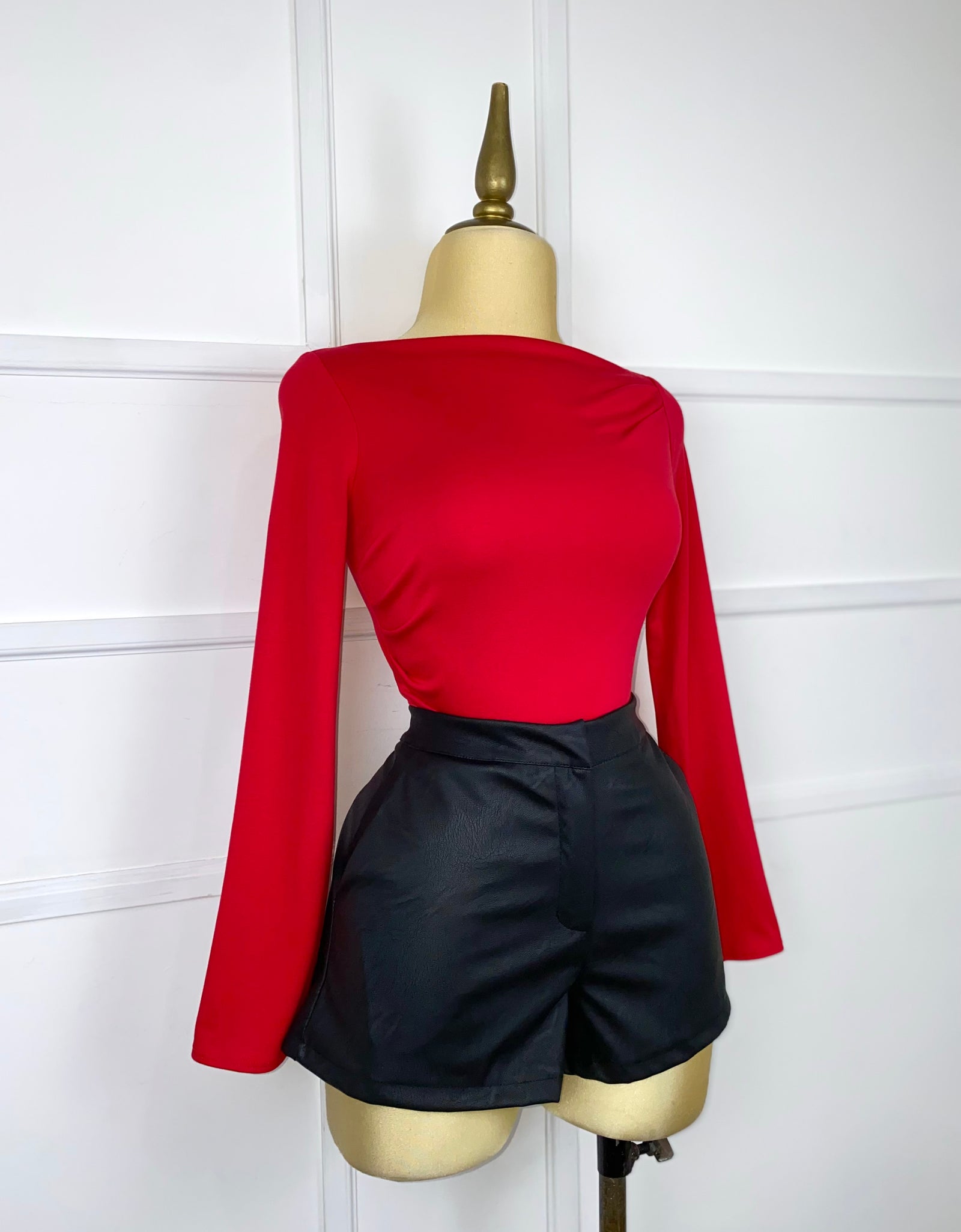 Blusa roja corta