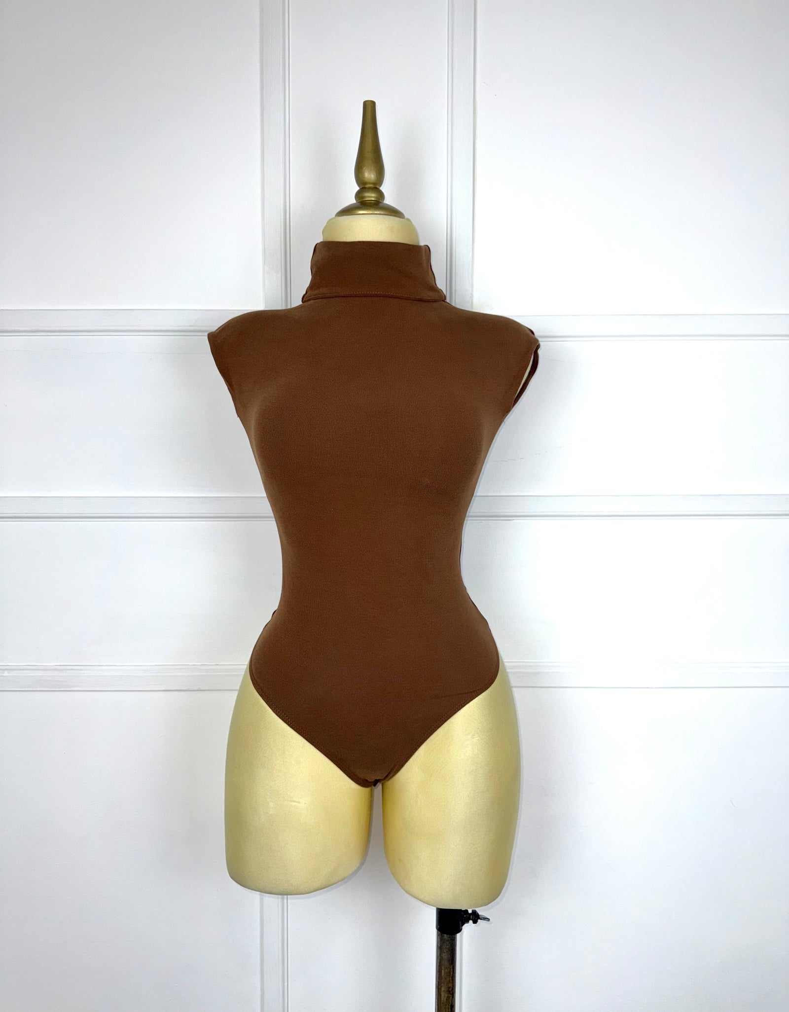 Bodysuit café cuello de tortuga