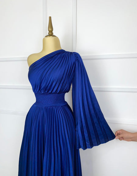 Vestido azul plisado una manga