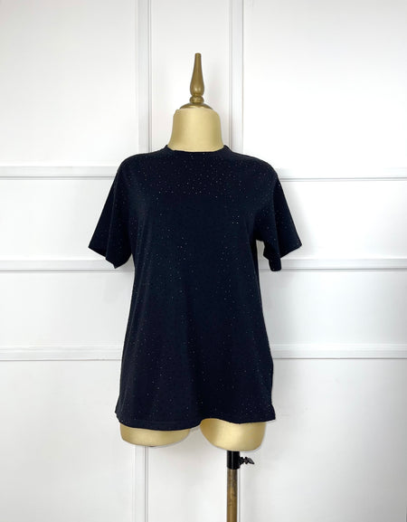 Blusa negra con pedreria