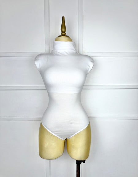 Bodysuit blanco cuello tortuga