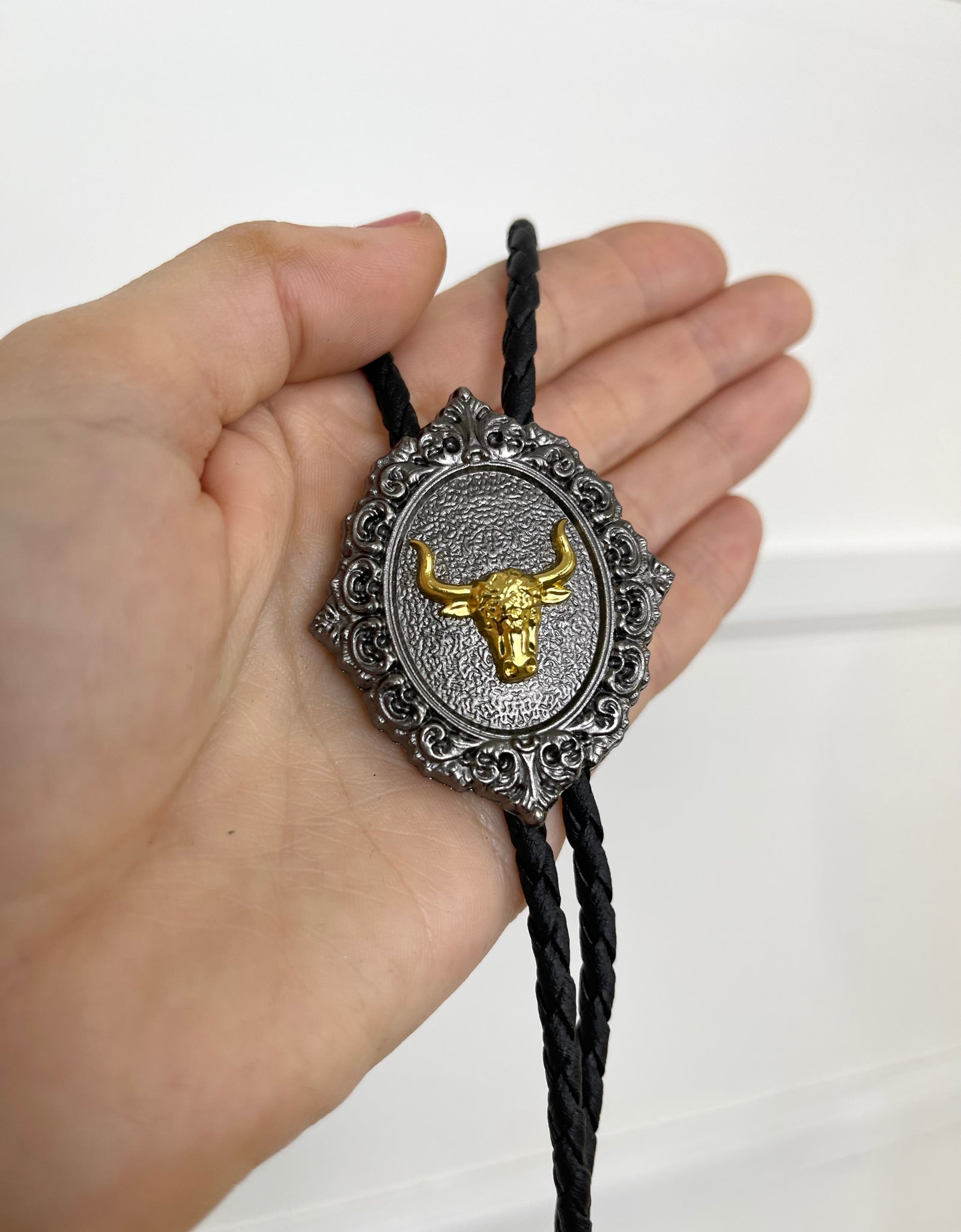 Collar vaquero vaca dorada