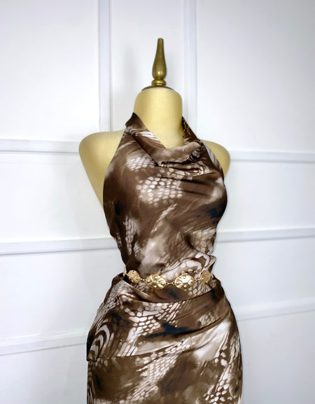 Set satinado con estampado (blusa y falda)