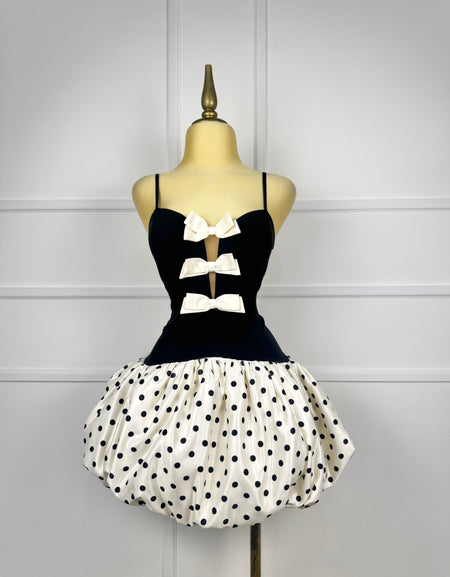 Vestido polka dots con moñitos
