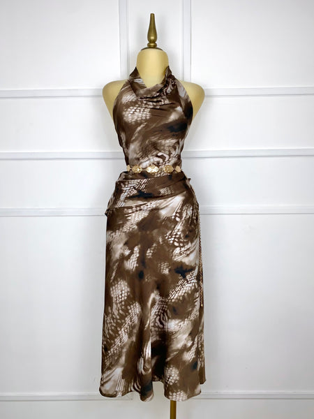 Set satinado con estampado (blusa y falda)