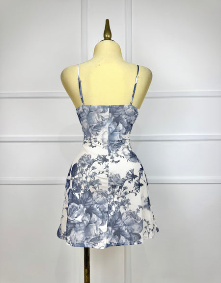 Vestido corto con flores