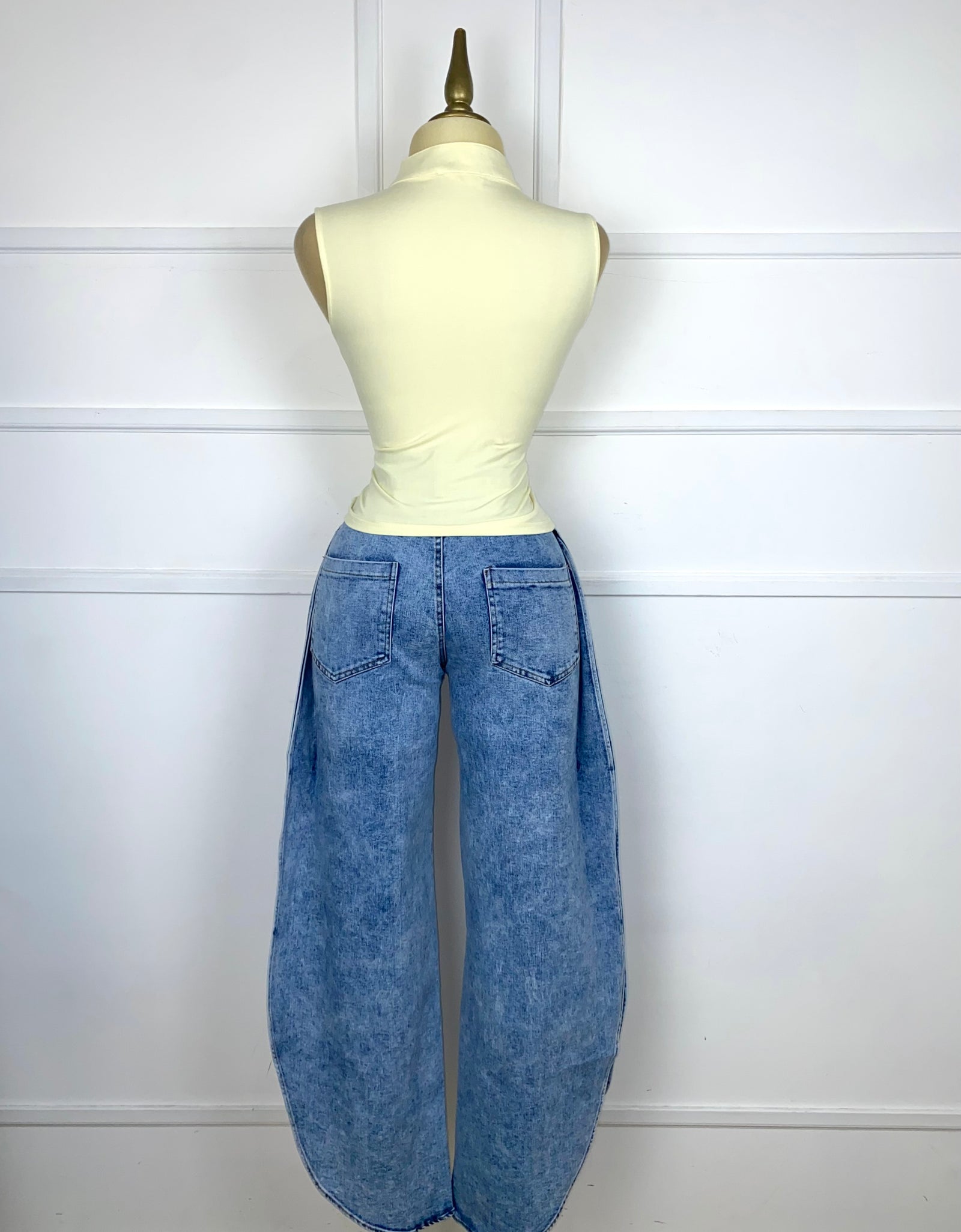 Pantalón mezclilla con aberturas