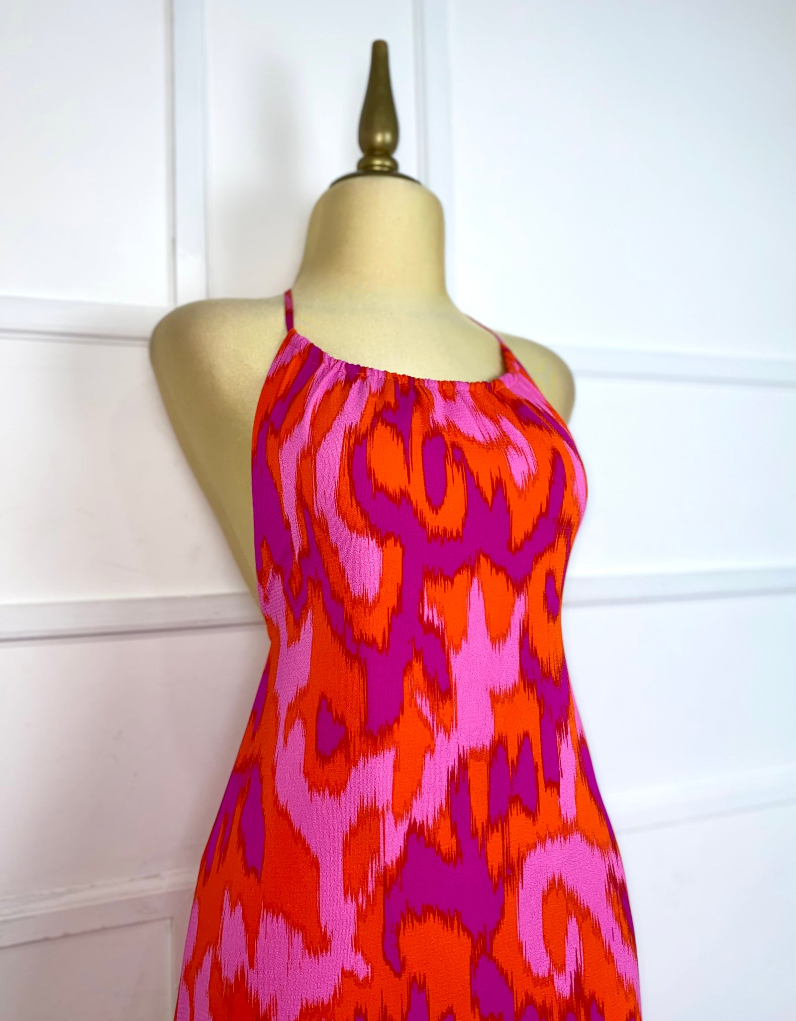 Vestido largo halter estampado naranja/rosas