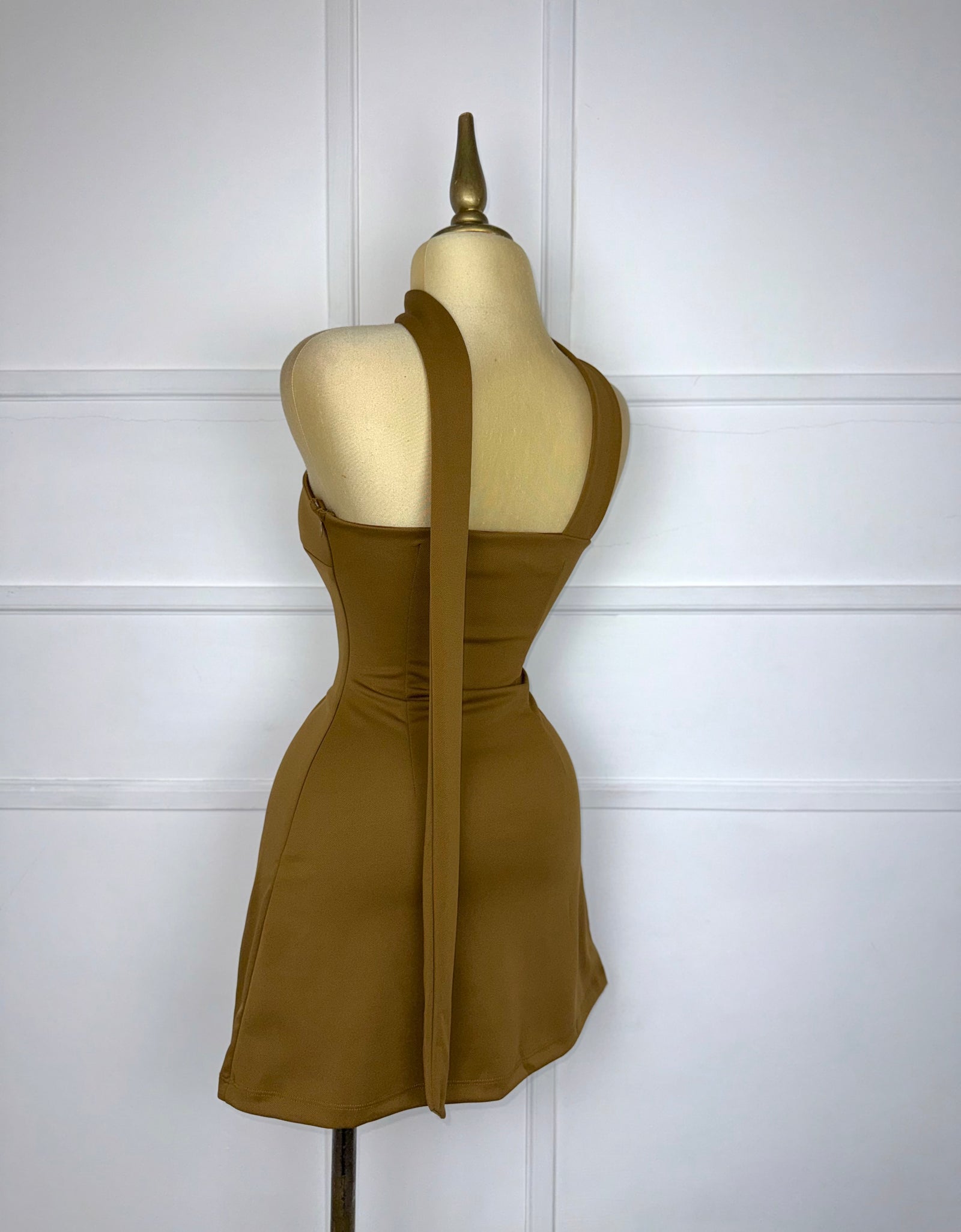 Vestido liso con listón