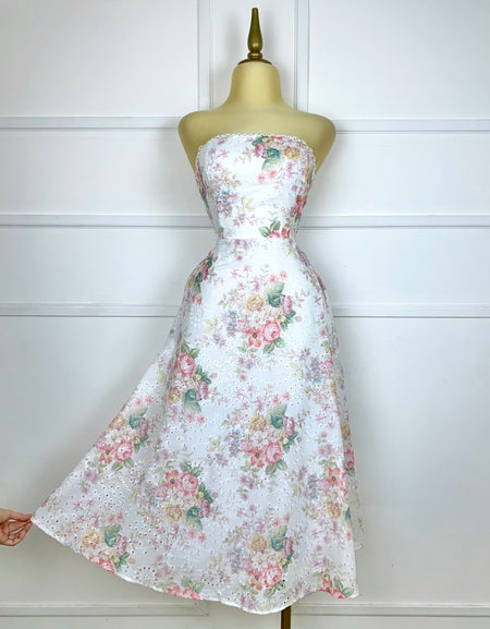 Vestido blanco guipur con flores