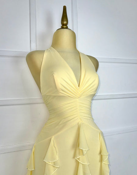 Vestido largo amarillo con olanes