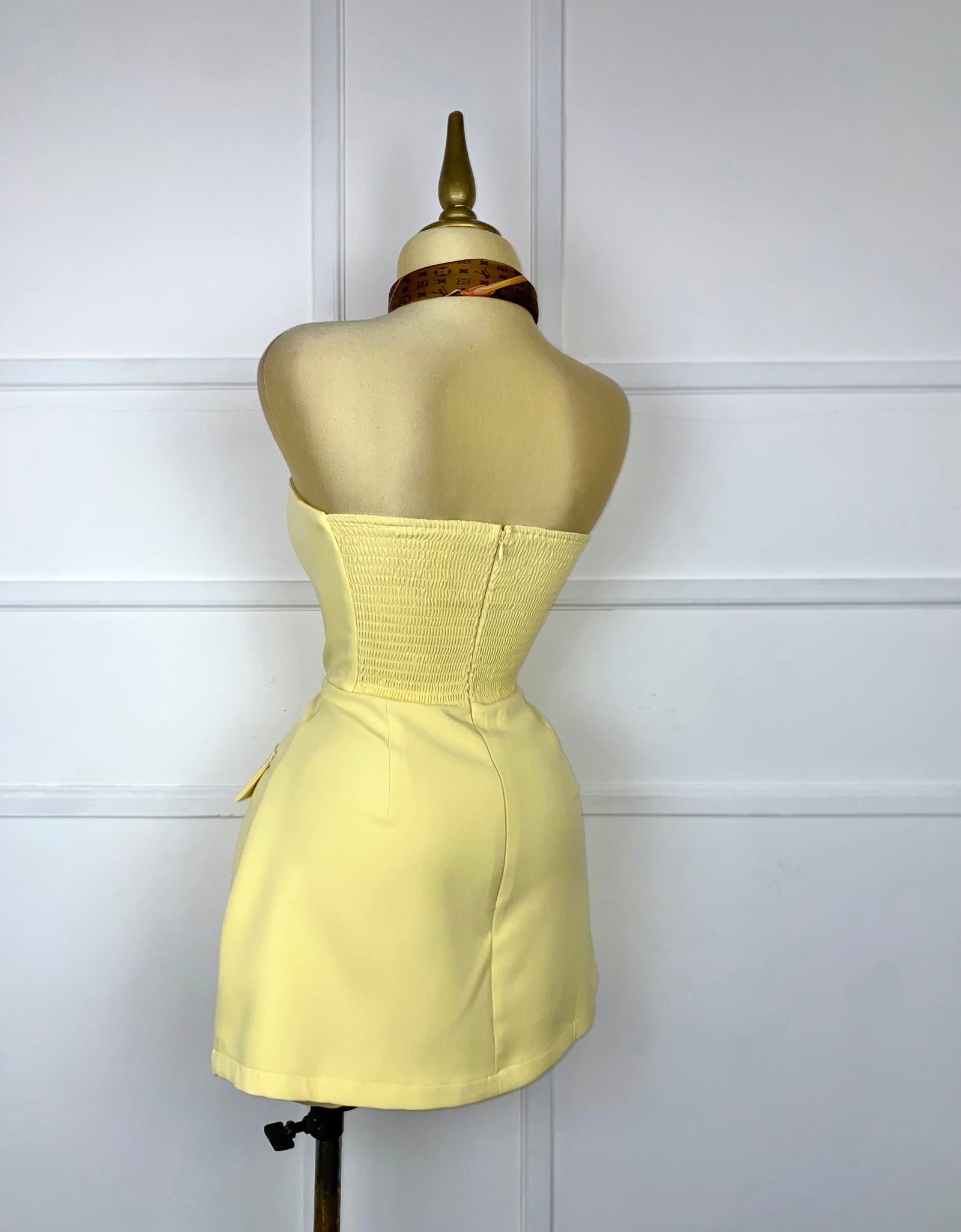 Jumper amarillo strapless