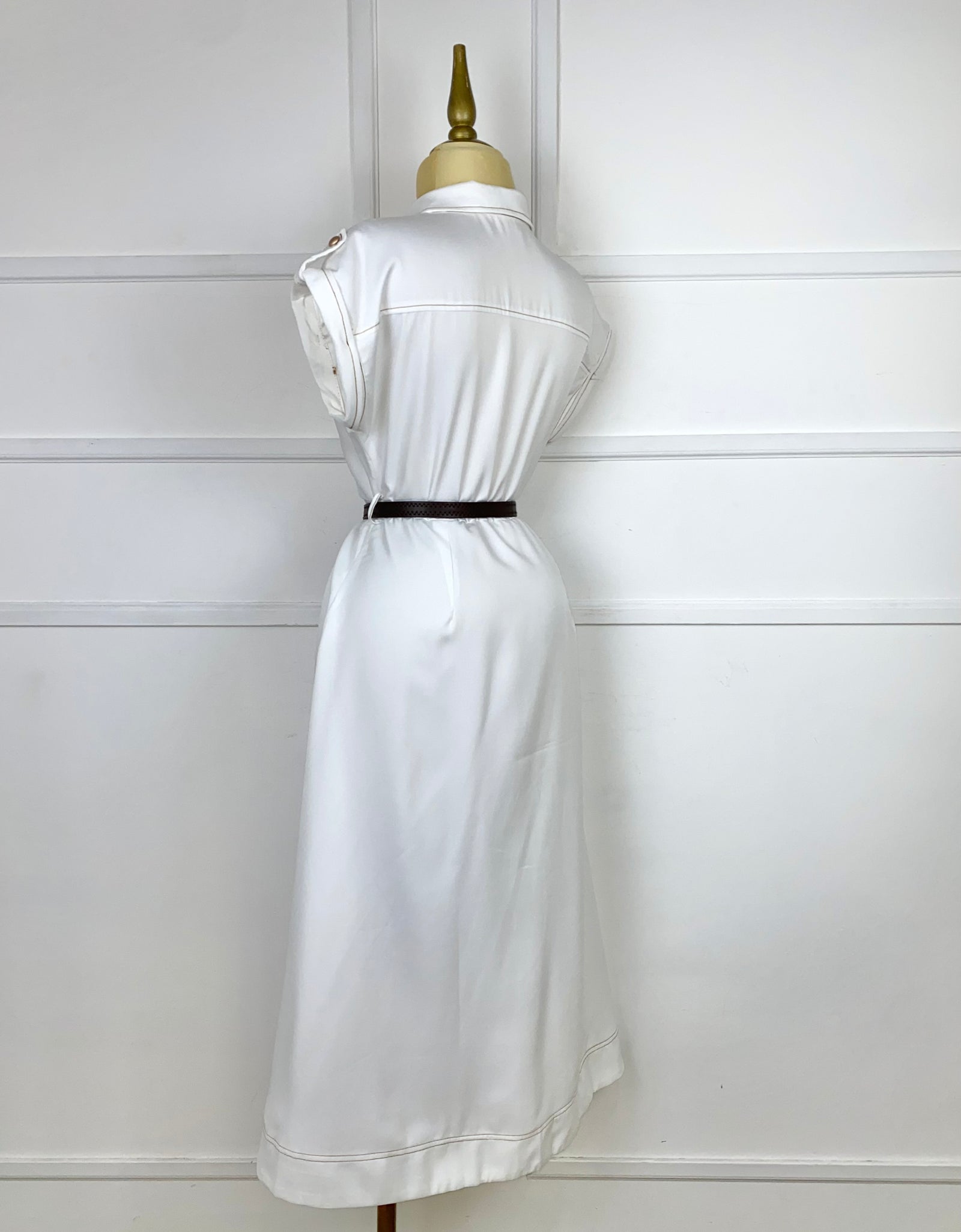 Vestido blanco midi con cinto