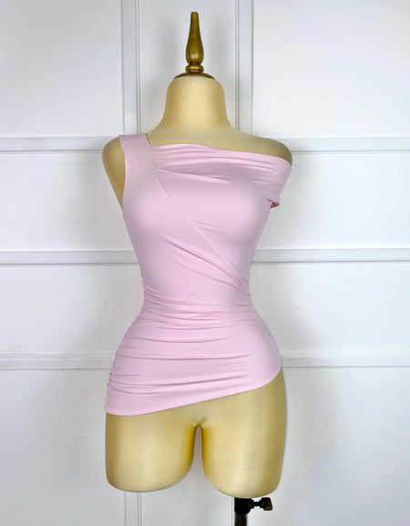Blusa rosa asimétrica