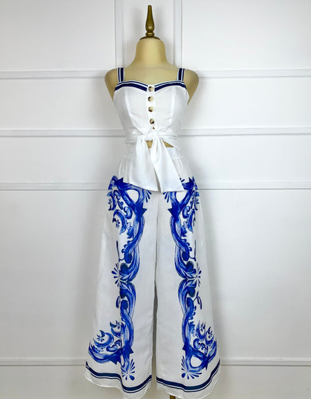 Set blanco tipo lino con estampado azul