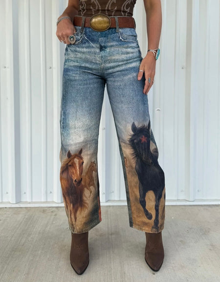Pantalón de mezclilla con caballos