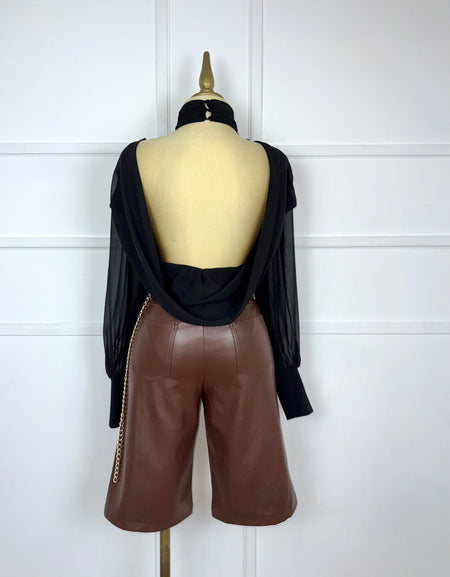 Bodysuit negro con escote en espalda
