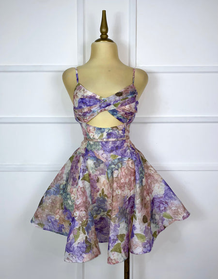 Vestido corto estampado con cinto