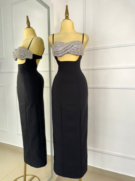 Vestido negro con pedrería