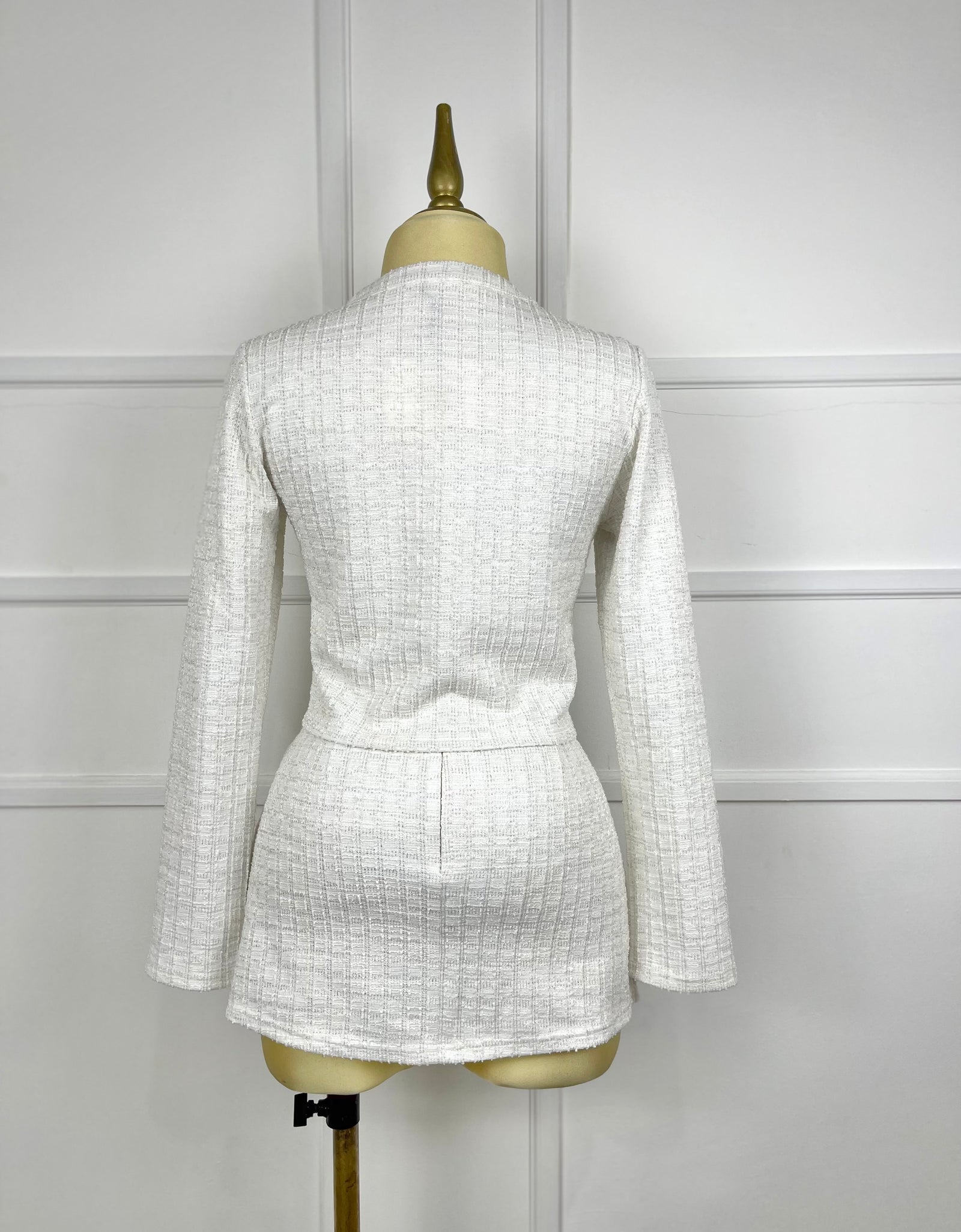 Blazer blanco tweed ligero botones plata