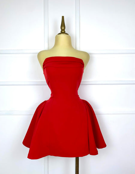 Vestido rojo strapless corte A