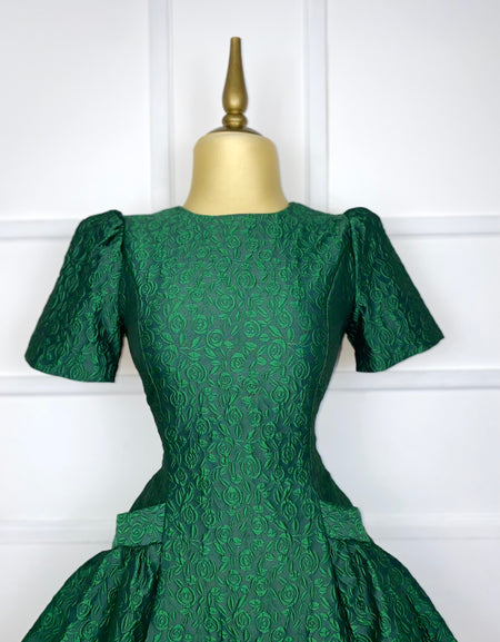 Vestido verde brocado corte A