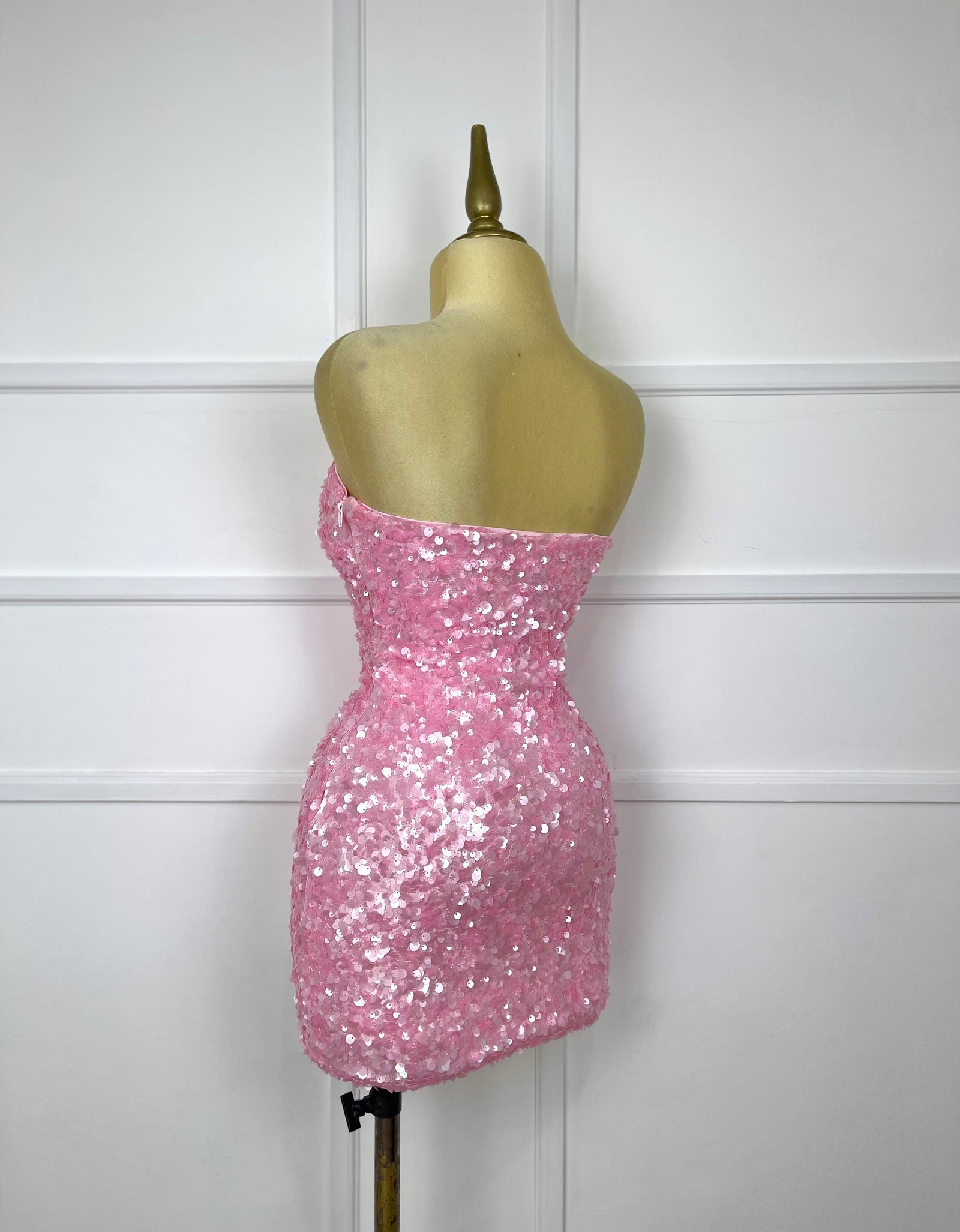Vestido corto rosa de lentejuela