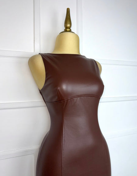 Vestido marrón vinipiel