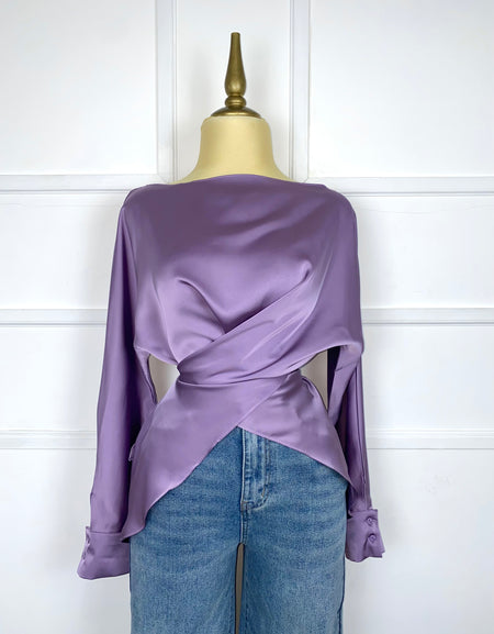 Camisa lila asimétrica satinada