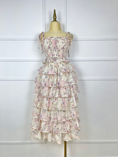 Set crema floreado con olanes