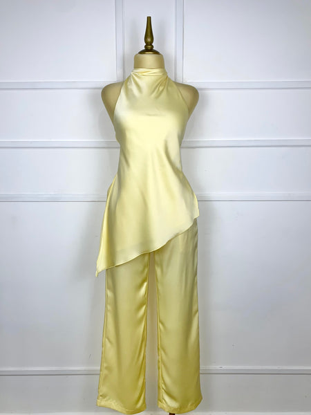 Set amarillo satín asimétrico