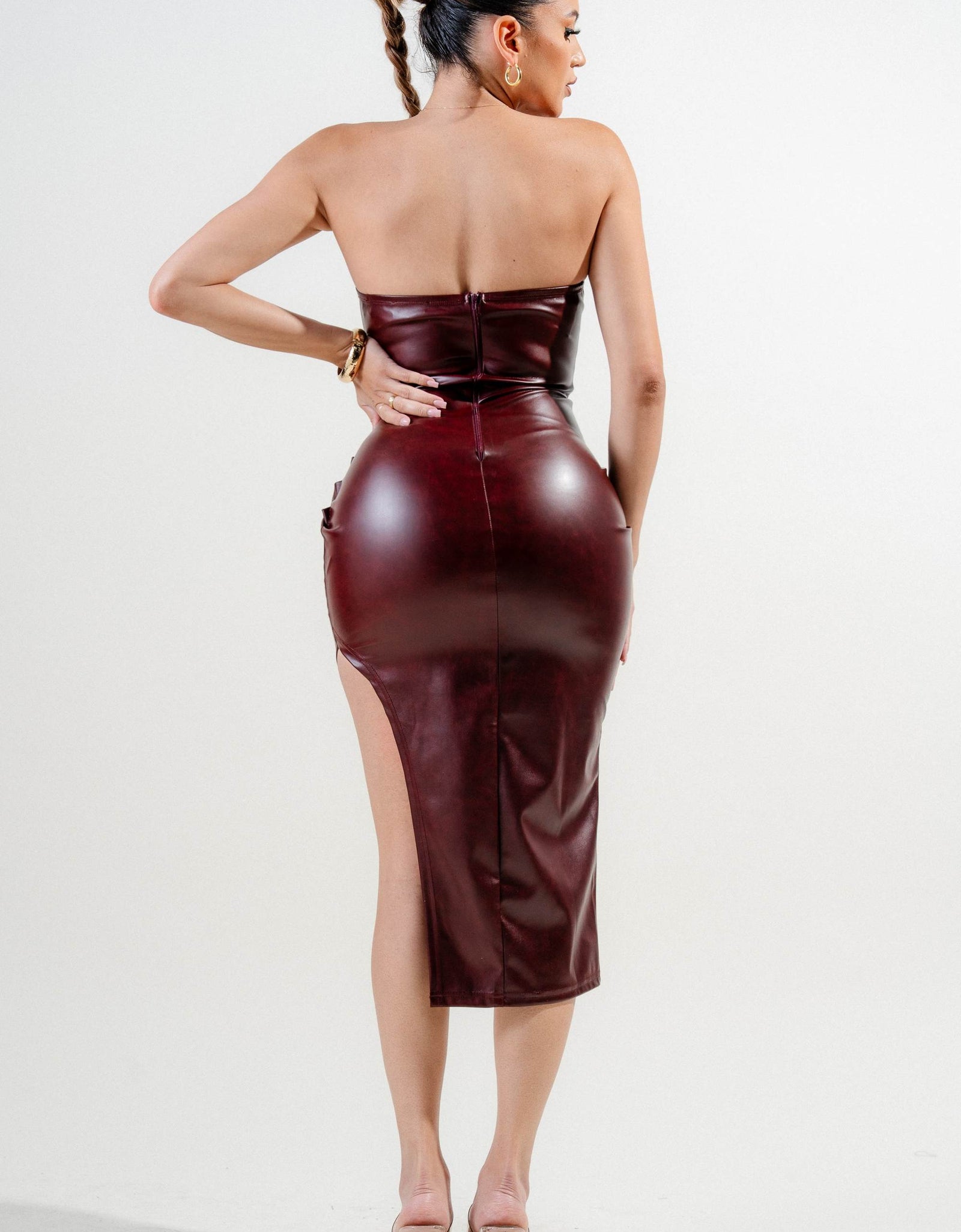 Vestido tinto vinipiel strapless