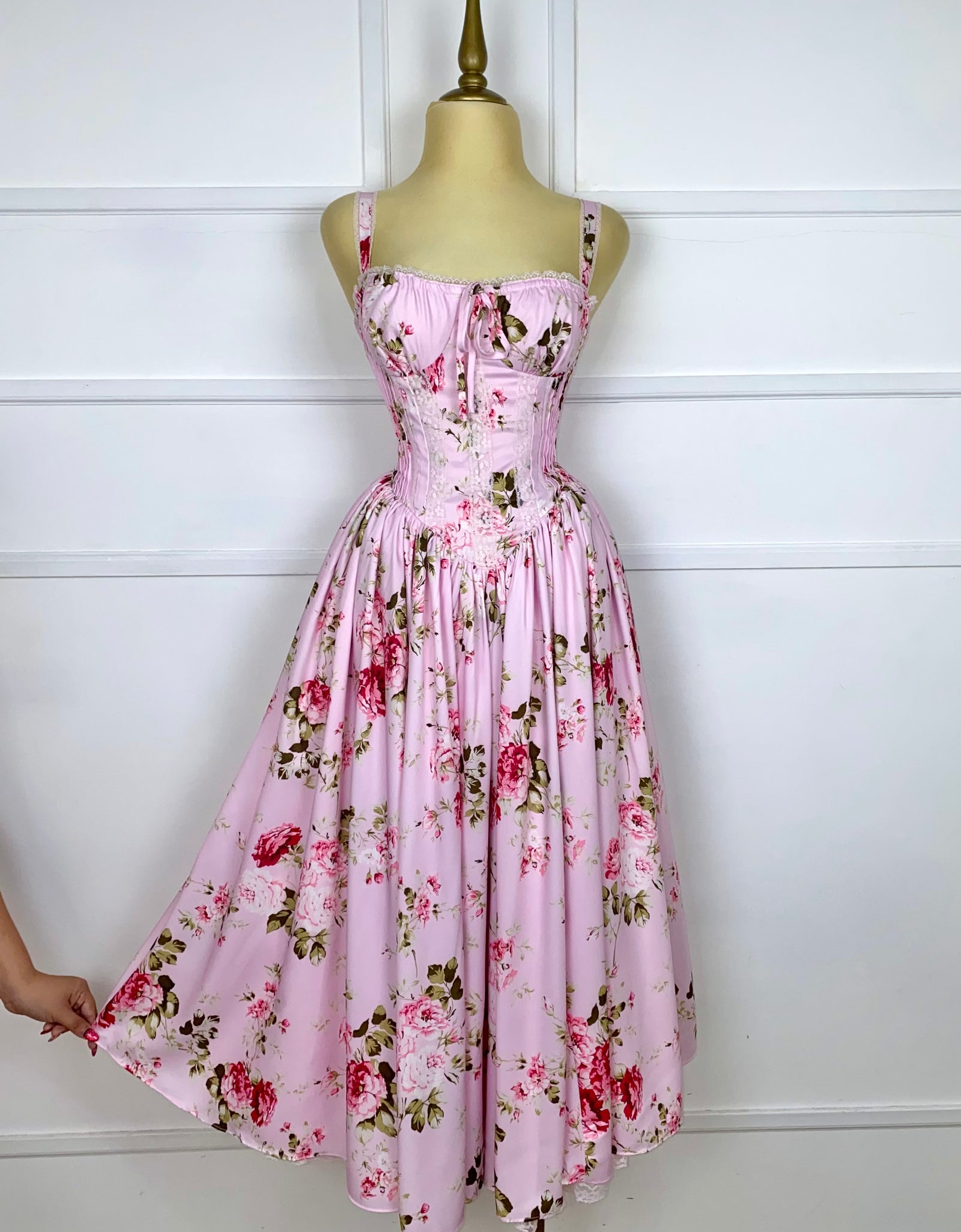 Vestido midi rosa estampado floral