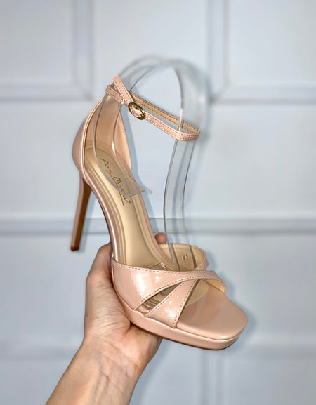 Zapatillas nude charol