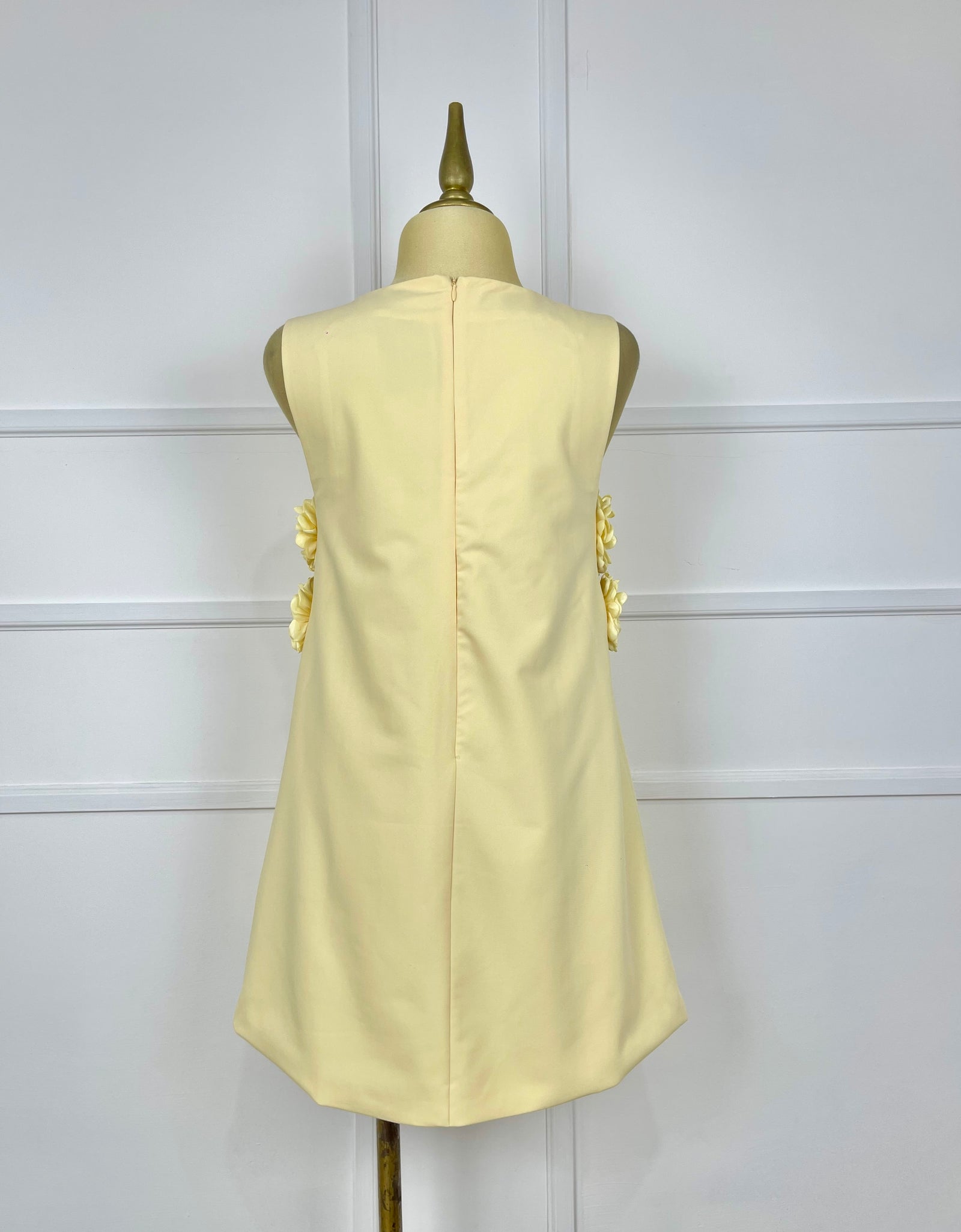 Vestido amarillo con flores