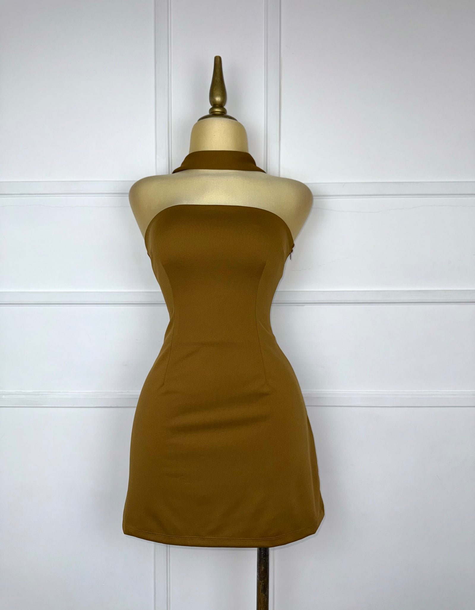 Vestido liso con listón