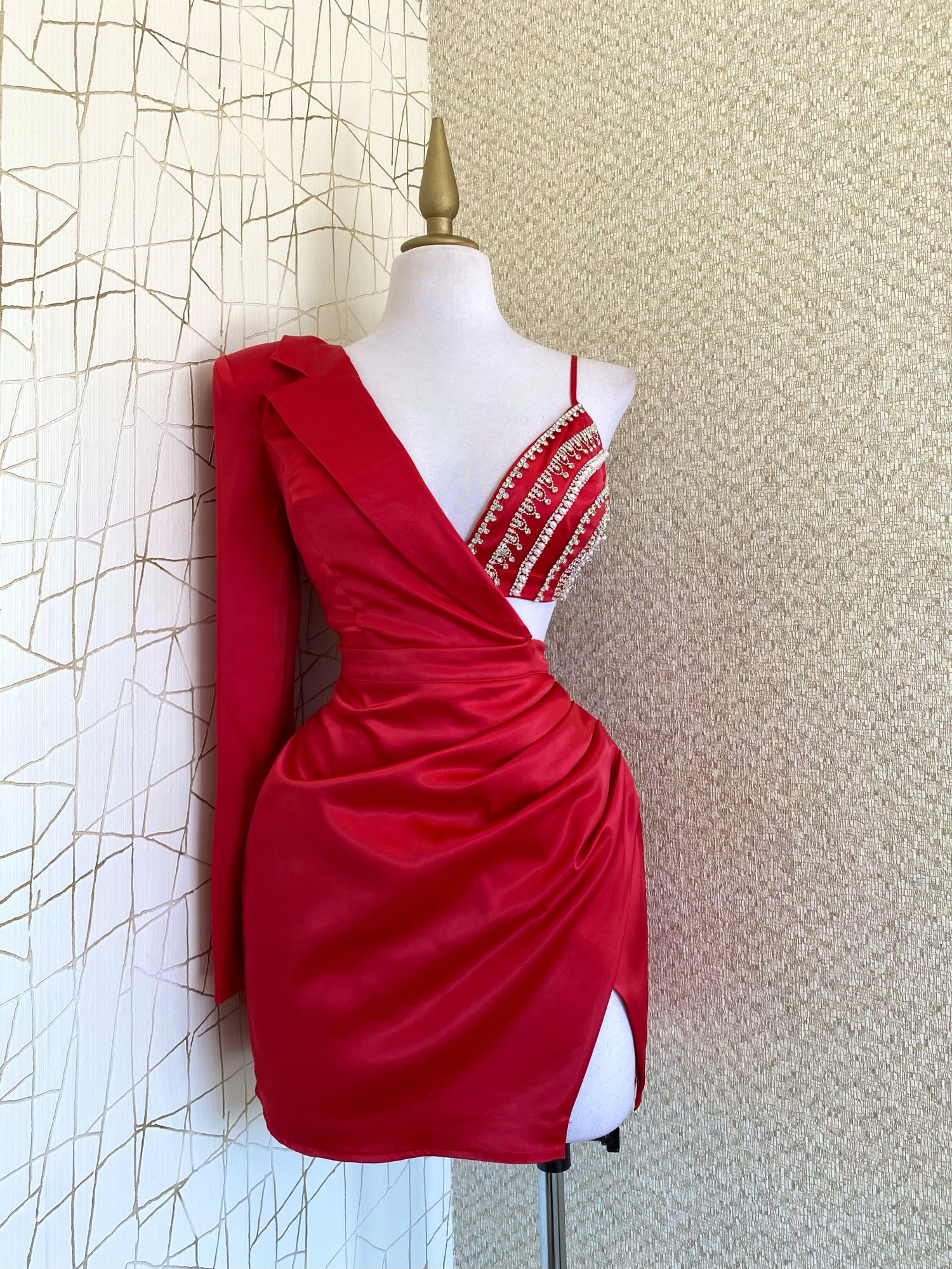 Vestido satín con top de pedrería (2 colores)