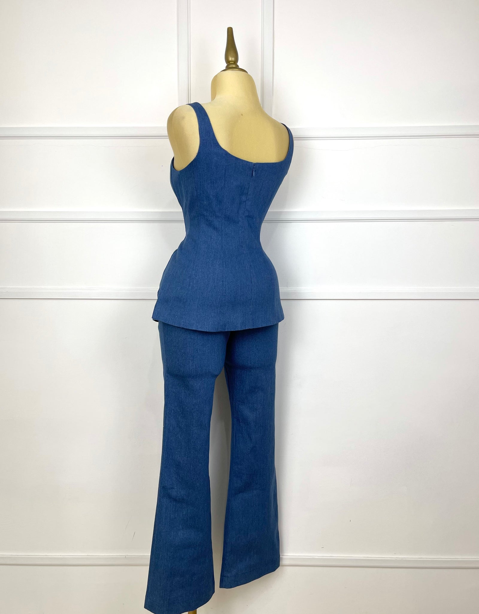 Set azul con botones