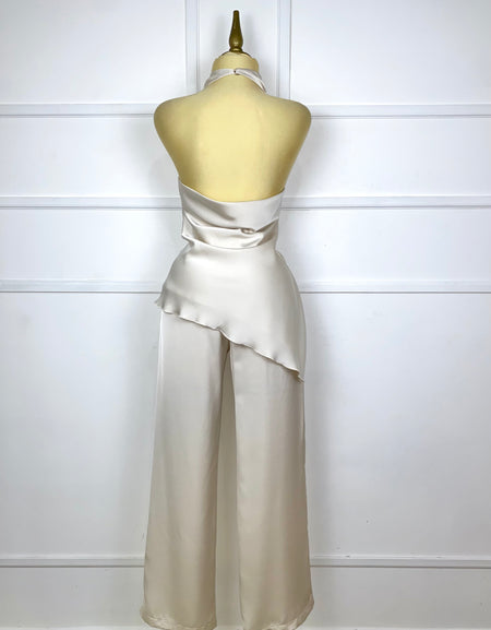 Set nude asimétrico satinado