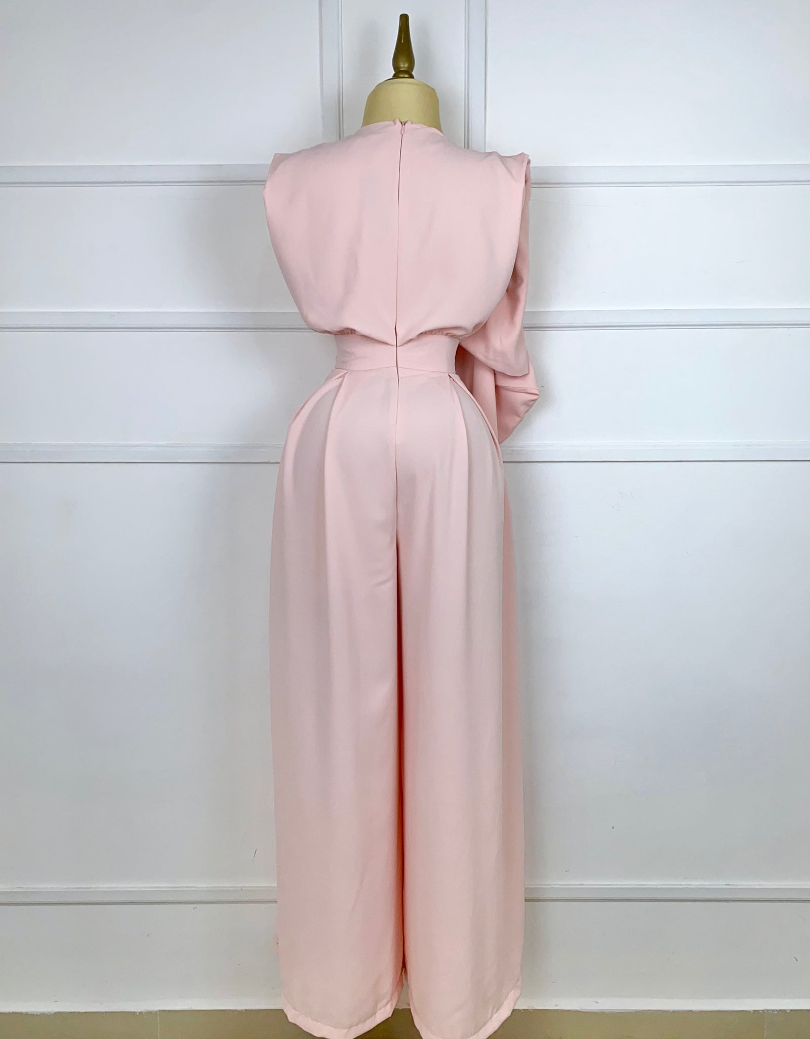 Palazzo rosa asimétrico