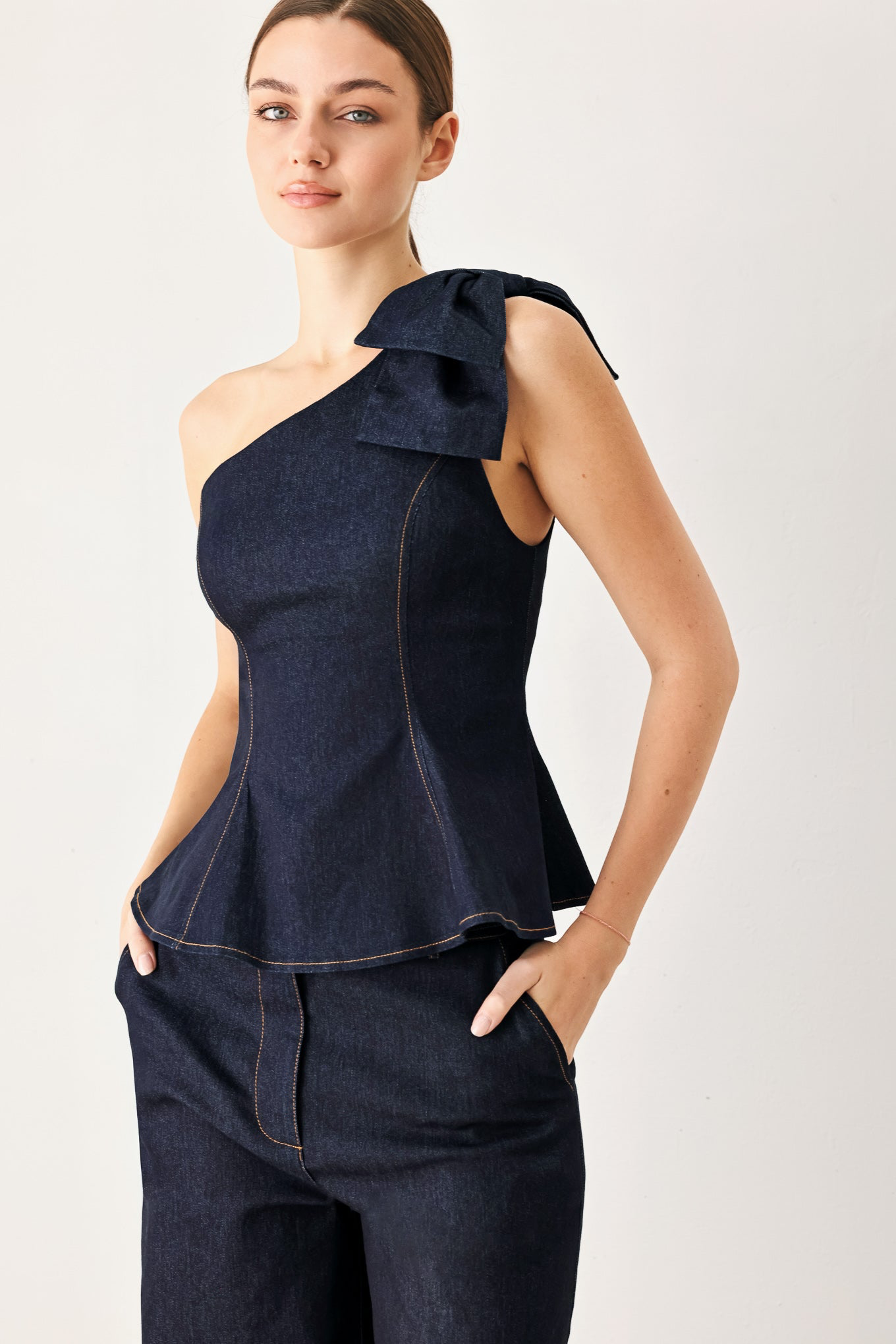 Blusa mezclilla oscuro con moño