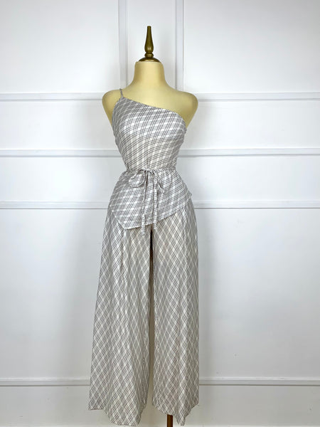 Set asimétrico con estampado