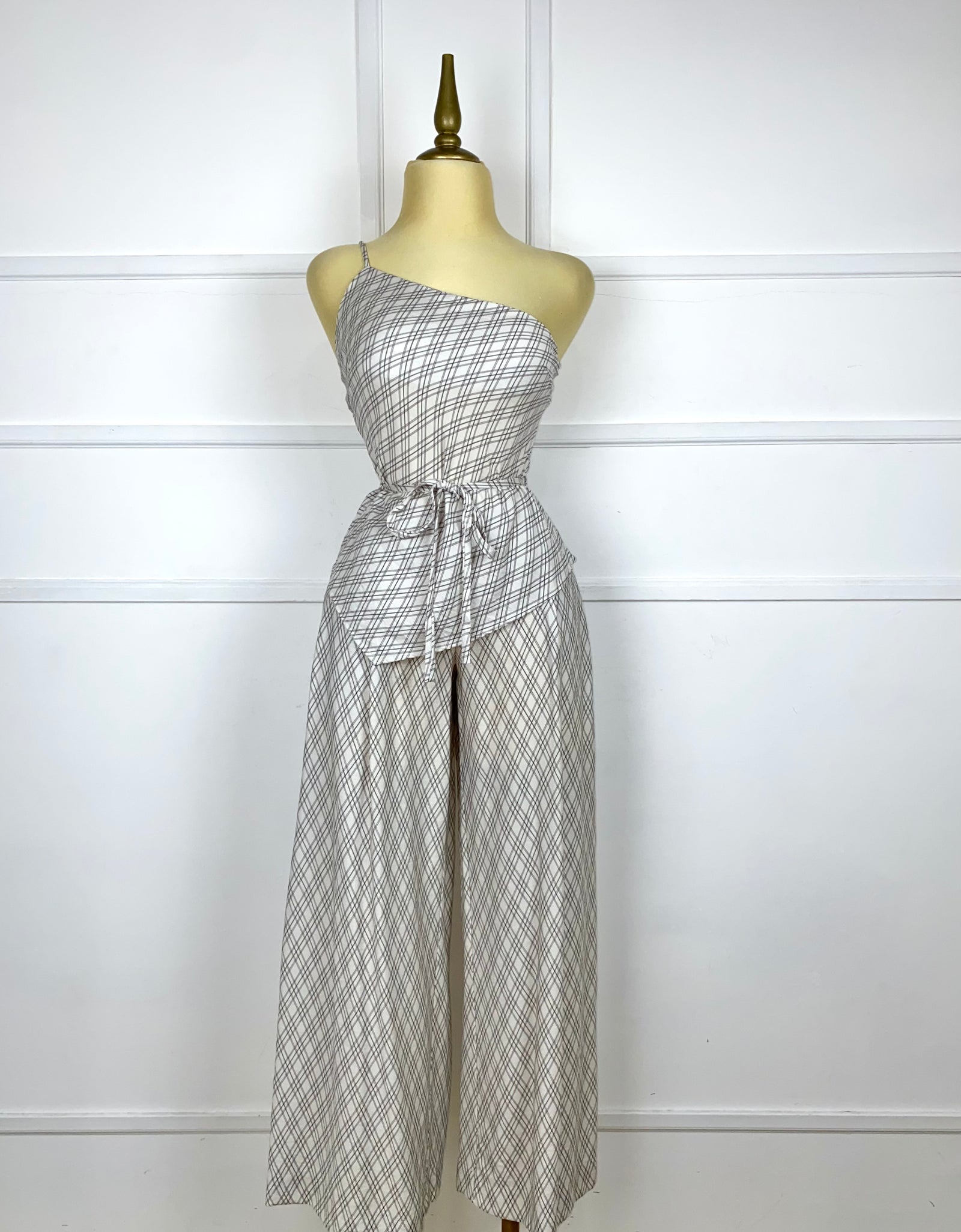 Set asimétrico con estampado