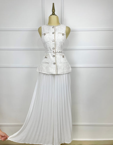 Set blanco plisado con tweed