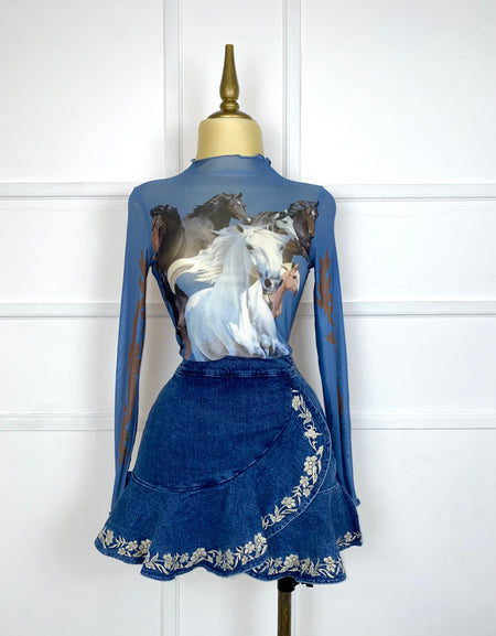 Blusa azul mesh de caballos